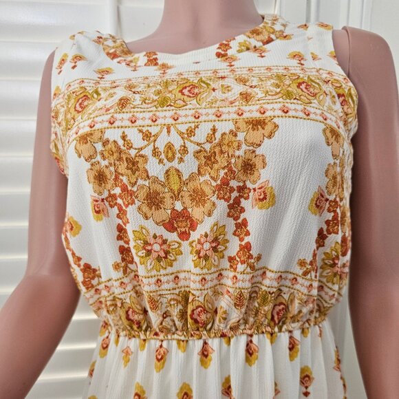 Violet Weeken Maxi Dress - Picture 12 of 13